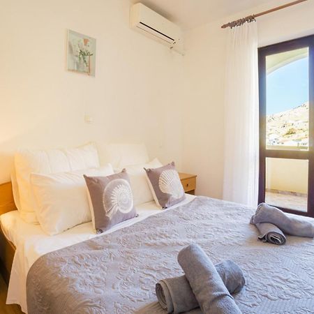 Apartment And Room Bacic Metajna Room photo