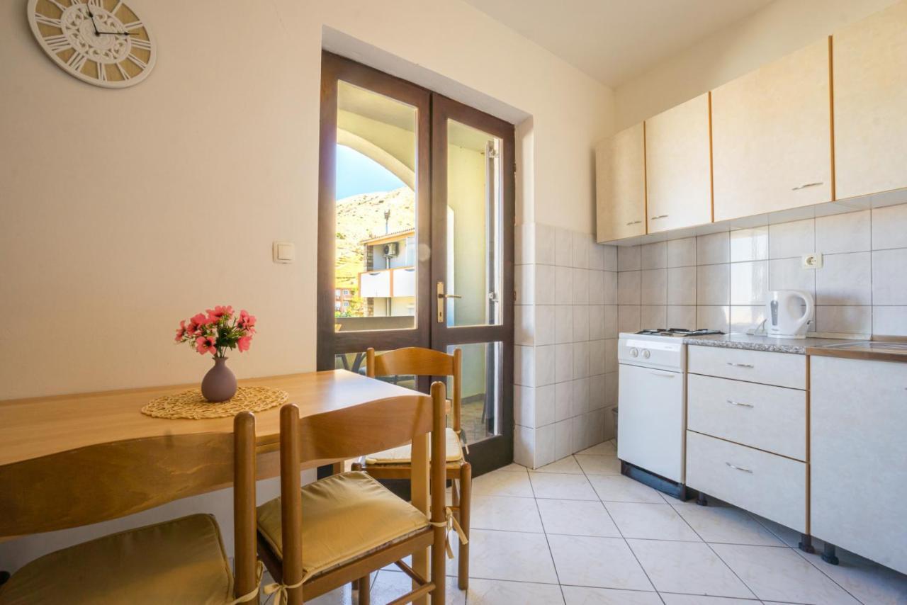Apartment And Room Bacic Metajna Exterior photo